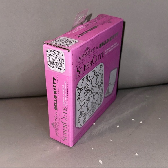 Impressions Vanity Hello Kitty Supercute Compact Mirror with Touch Sensor Switch - Picture 7 of 10